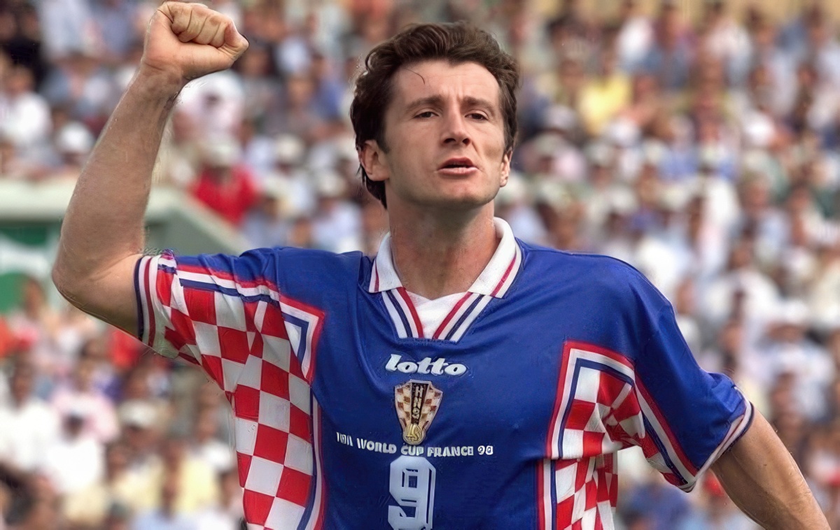 Best Forwards/Strikers of 1990s